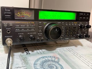 ICOM IC-736 HF/50MHz Alimentación 220V-Acoplador