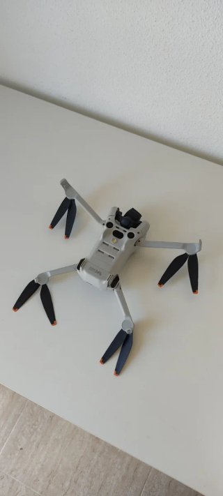 Droni DJI Mini 4 Pro Fly More Combo come nuovo