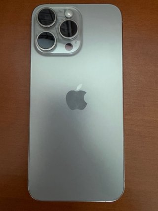 iPhone 15 Pro Max - Salud Batería 82%. Very good