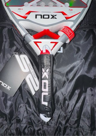 Pala Padel Nox AT Genius 2024 Nueva Negociable