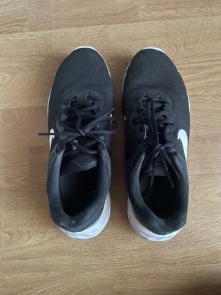 Zapatillas Nike Negras y Blancas