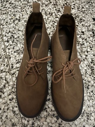 Botines marrones con cordones
