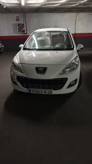 Peugeot 207 2012
