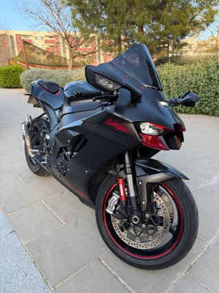 Kawasaki ZX10R Negra