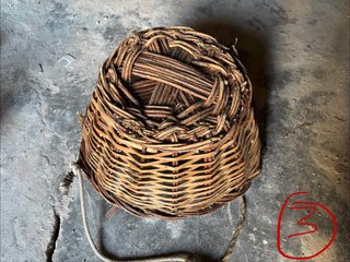 4 cestas antiguas de mimbre