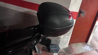Baúl y soporte Honda CBF 2009 negro
