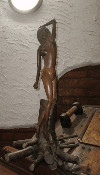 Scultura in legno artigianale anni '80