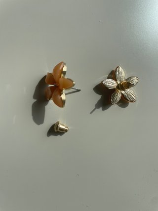 Pendientes flor naranja esmaltada
