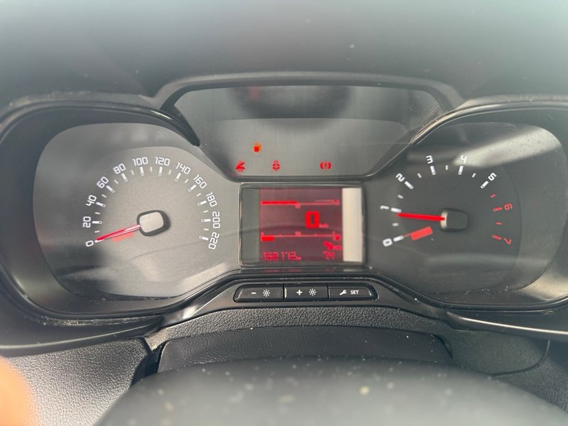 Citroën Berlingo 2022, foto 16