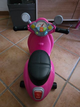 Moto Infantil Vespa Chicco Rosa