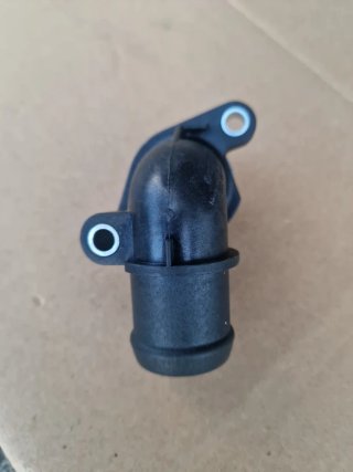 Codo radiador G60