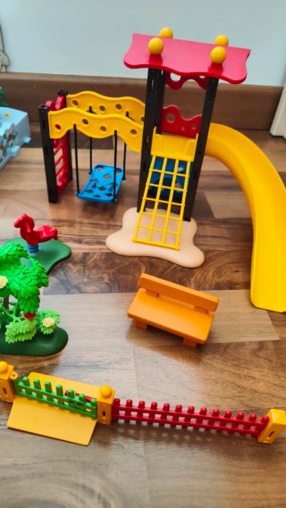 Parque acuático+parque infantil +figuras Playmobil