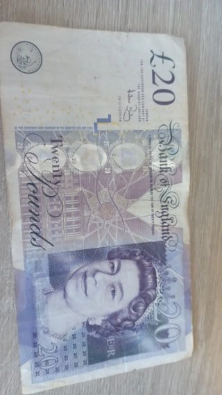 Billetes dd difentes paises i monedas lote ,150€