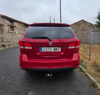 FIAT Freemont rojo