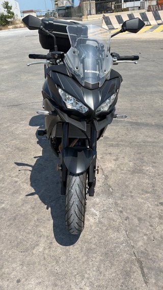 Kawasaki Versys 650 Negra