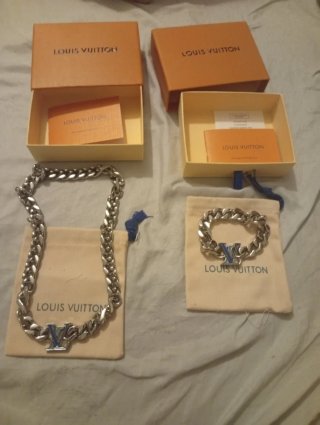Collar y Pulsera Louis Vuitton Plata Ley