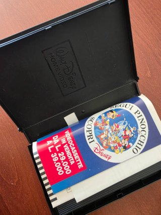 VHS Pinocho Disney. Dama y el Vagabundo. Italiano