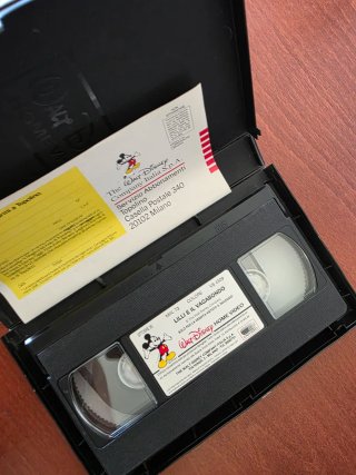 VHS Pinocho Disney. Dama y el Vagabundo. Italiano