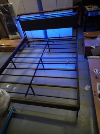 Estructura cama matrimonio metal y madera