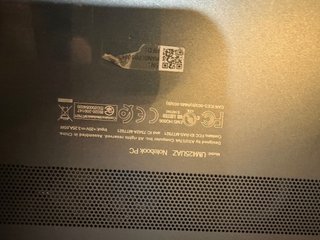ASUS ZenBook 14 UM425