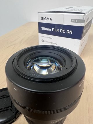 Objetivo Sigma 30mm F1.4 DC DN Sony Impecable