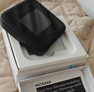 Router Netgear Nighthawk M6 Pro 5G WiFi 6E