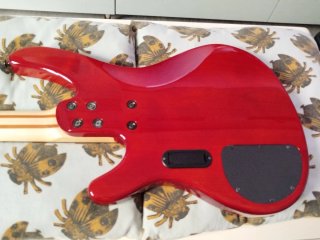 Bajo Yamaha TRB 1004J
