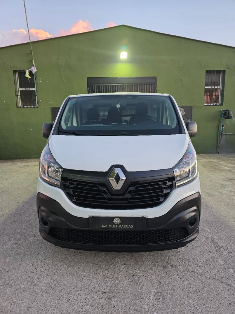Renault Trafic 2017, foto 2