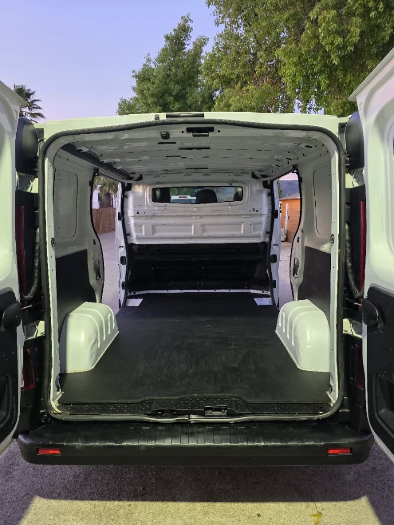 Renault Trafic 2017, foto 11