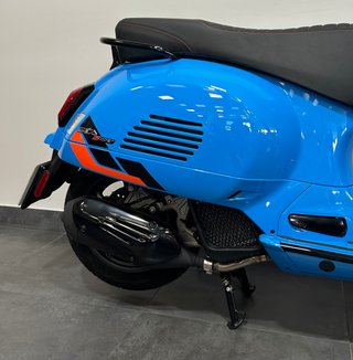 Vespa GTS 125 Super Sport Azul