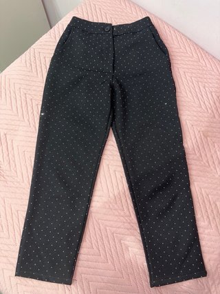 Traje negro con brillantes talla 10
