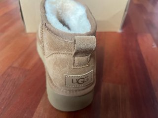 Botas estilo UGG piel marrón plataforma. Talla 37