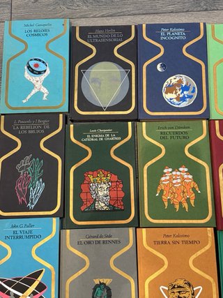 Libros Colección “otros mundos” años 70
