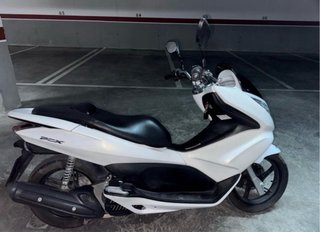 Honda PCX 125cc Scooter Blanco