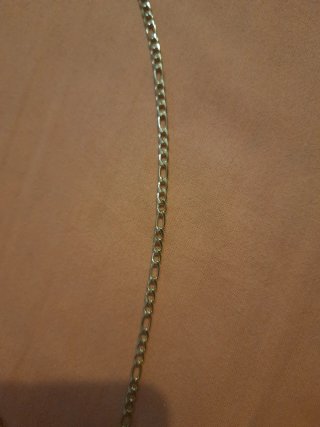 Collana con croce dorata da uomo