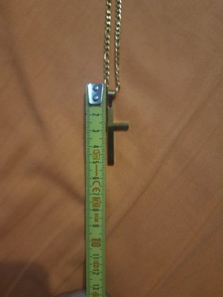 Collana con croce dorata da uomo
