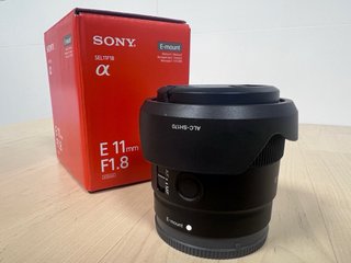 Objetivo Sony E 11mm f/1.8 SEL11F18 impecable APSC
