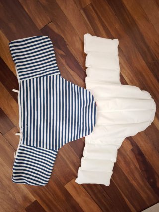Trona bebé rayas blancas y azules