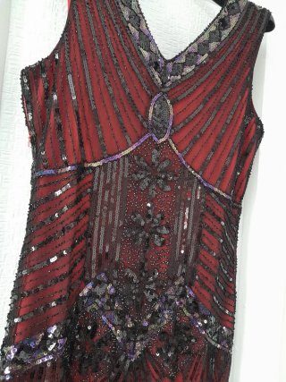 Vestido Años 20 Negro y Rojo