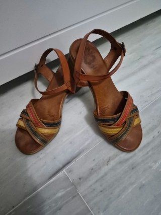 Sandalias Porronet tacón marrón