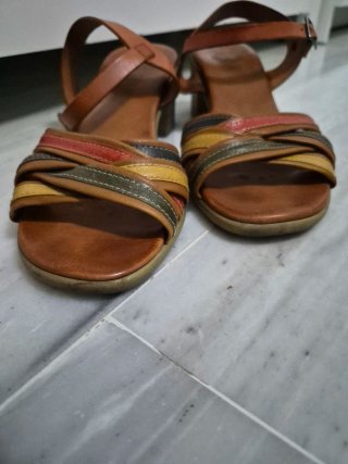 Sandalias Porronet tacón marrón