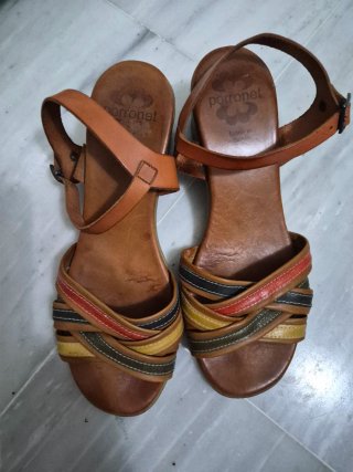 Sandalias Porronet tacón marrón