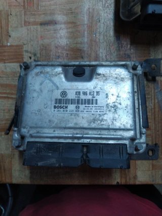 Centralita Motor VW Bosch 038 906 012 BS