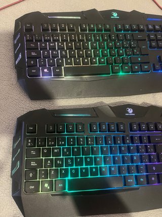 2 Teclados Gaming con Luces LED RGB