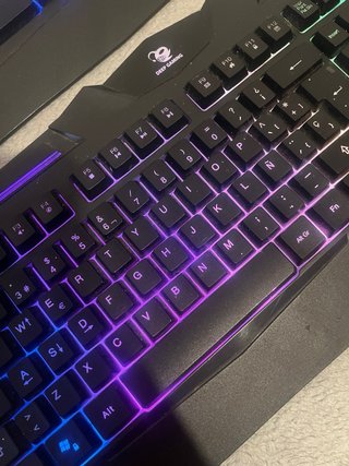 2 Teclados Gaming con Luces LED RGB