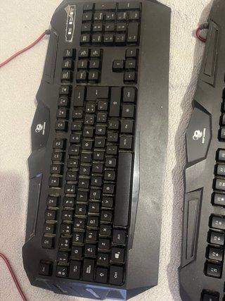 2 Teclados Gaming con Luces LED RGB