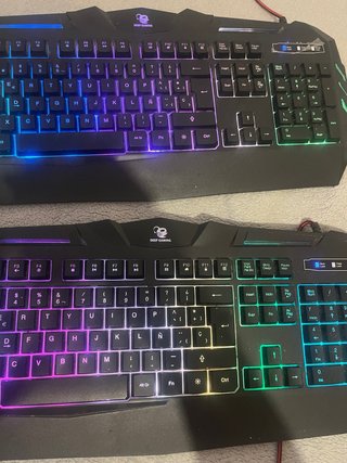 2 Teclados Gaming con Luces LED RGB