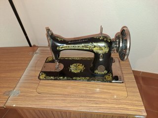 Máquina de coser Singer antigua