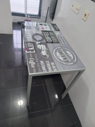 Mesa de cocina cristal y metal