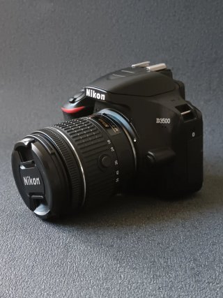 Cámara Nikon D3500 impecable! Pocos disparos